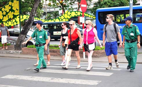Lực lượng bảo vệ khách du lịch tại Hà Nội